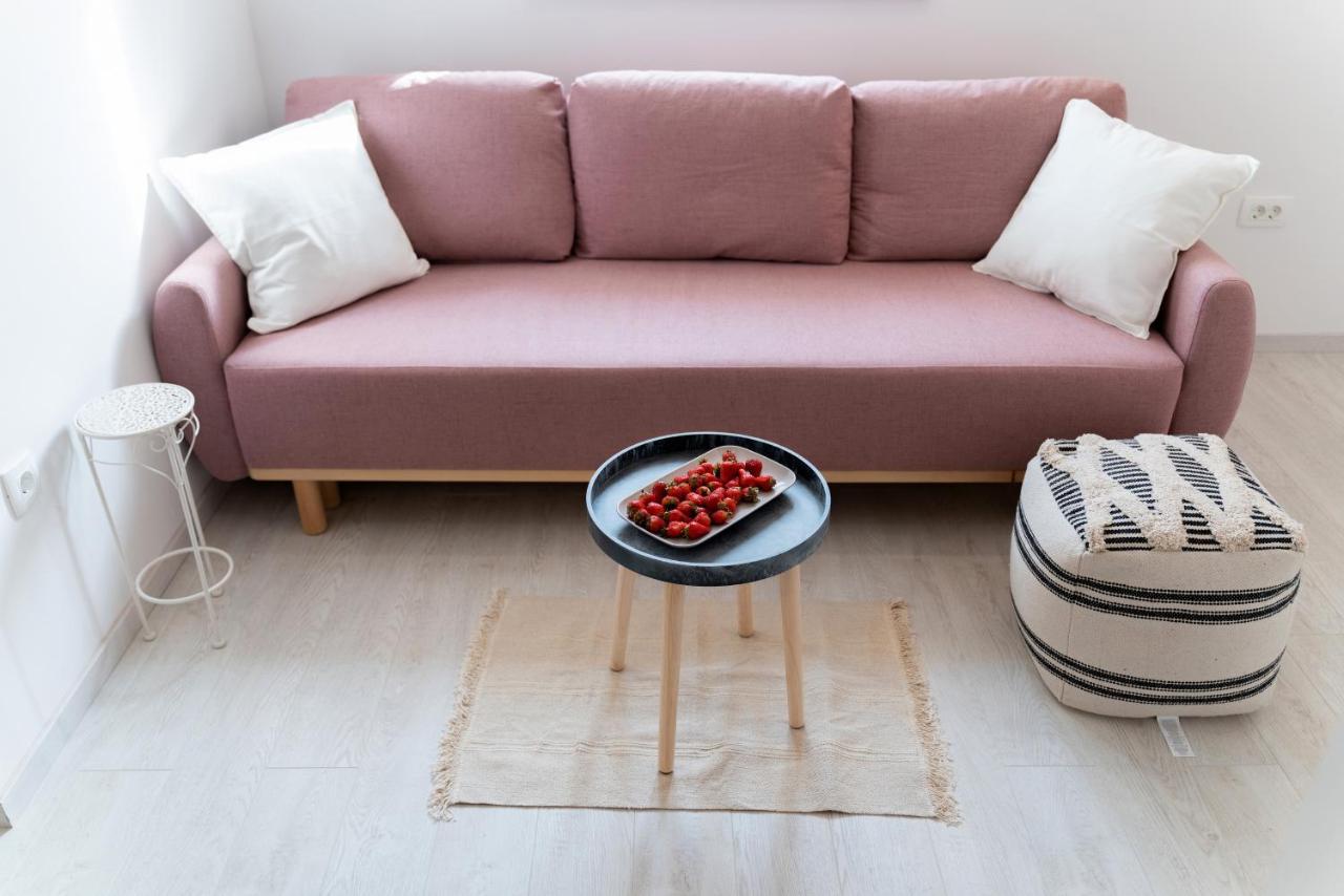 New Cozy Apartment - Center Of Old Town 오미스 외부 사진