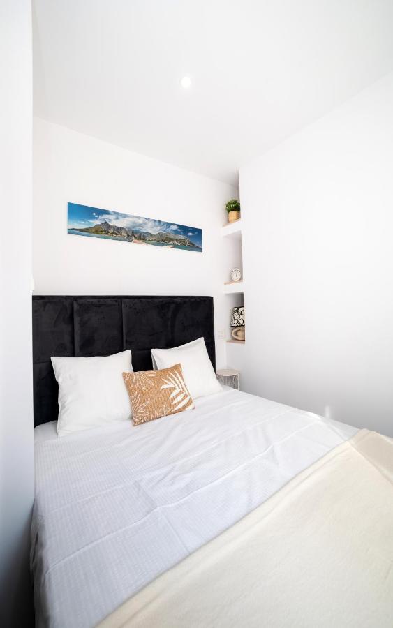 New Cozy Apartment - Center Of Old Town 오미스 외부 사진