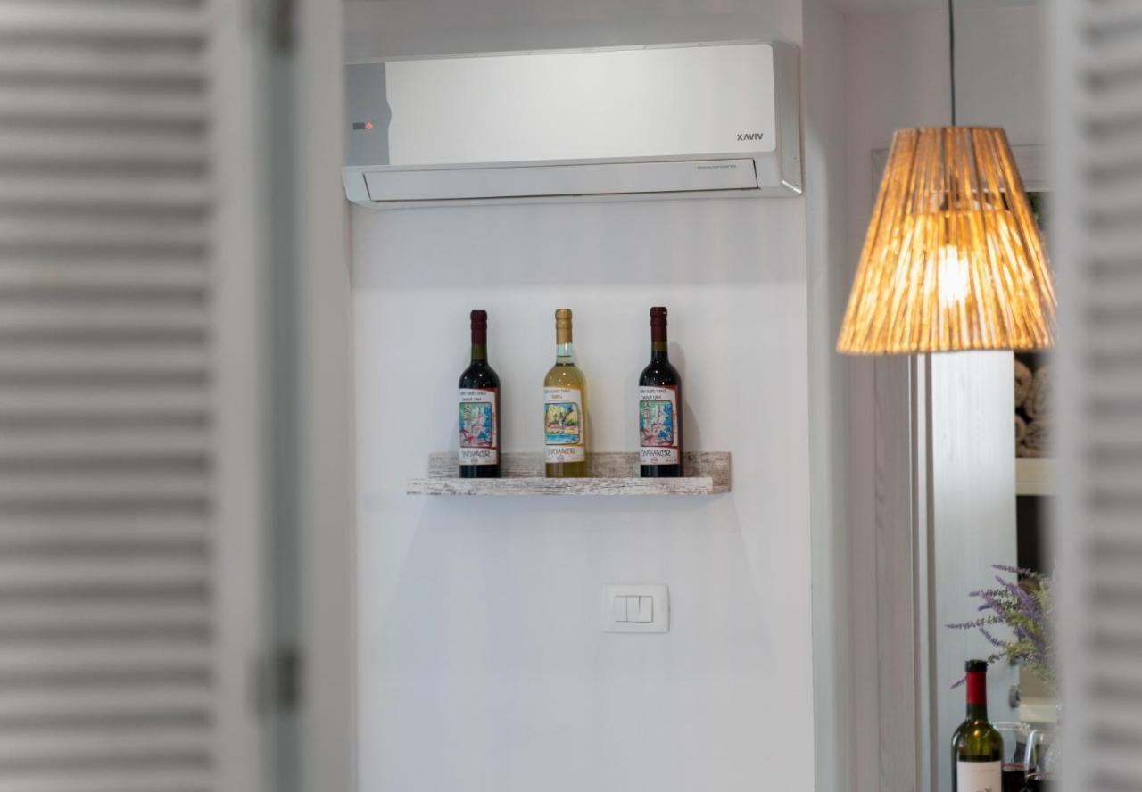 New Cozy Apartment - Center Of Old Town 오미스 외부 사진